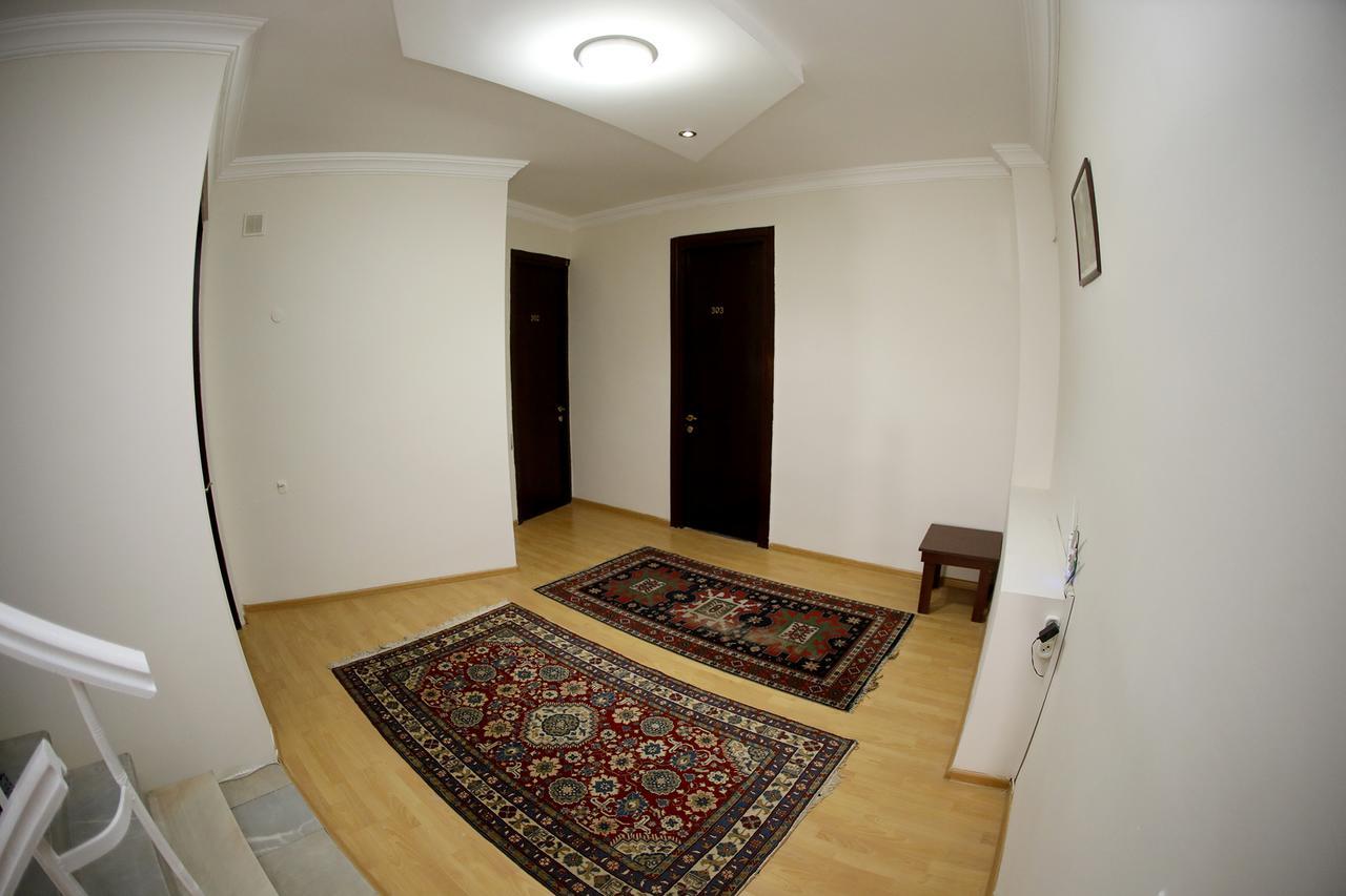 New Palace Shardeni Tbilisi Buitenkant foto